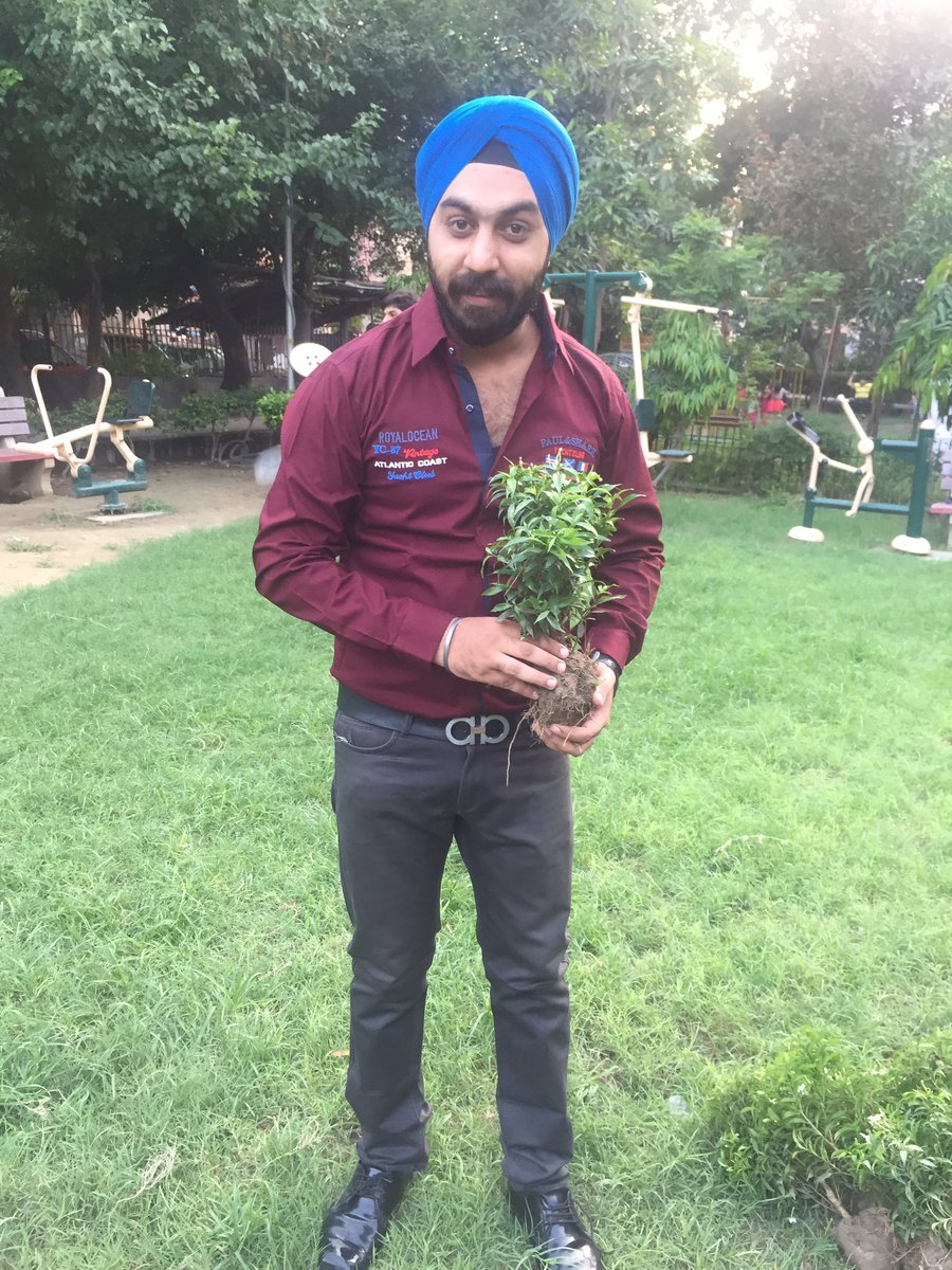 LiveforOthers7's tweet image. Trees r the most crucial component of our ecosystem,we must plant trees on every special occassions

Happy Birthday #JasdeepSingh 🎂

#SLvIND