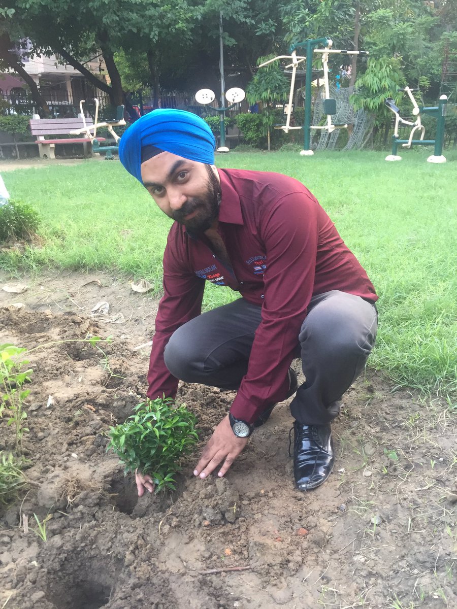 LiveforOthers7's tweet image. Trees r the most crucial component of our ecosystem,we must plant trees on every special occassions

Happy Birthday #JasdeepSingh 🎂

#SLvIND