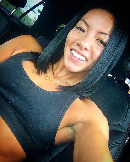 Happy Sunday 😝😝😝 https://t.co/q1CfqXcsL4