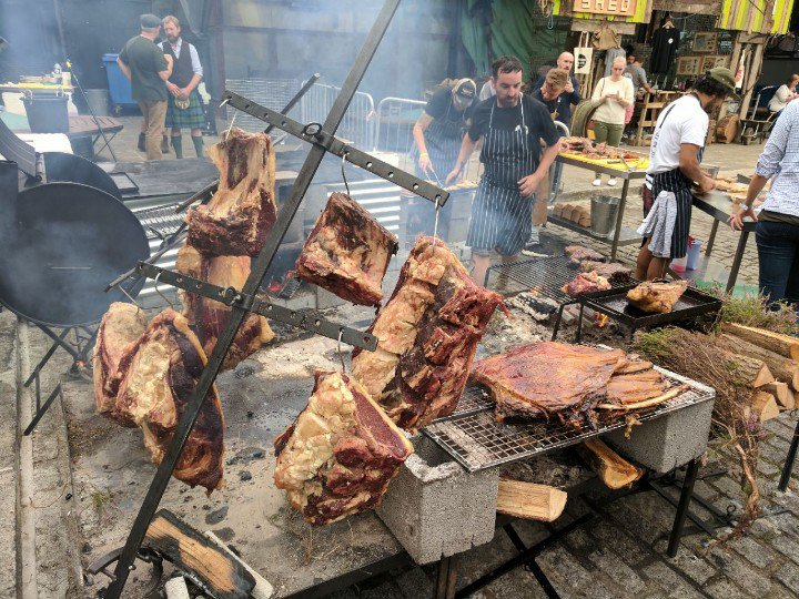 martinichef's tweet photo. Meat, Beer & Friends!
#MeatopiaUK #MeatSweats #Tacos #MeatHeaven #BBQHeaven #SmokedPickleBackShot #London. https://t.co/C3bIfRspxS