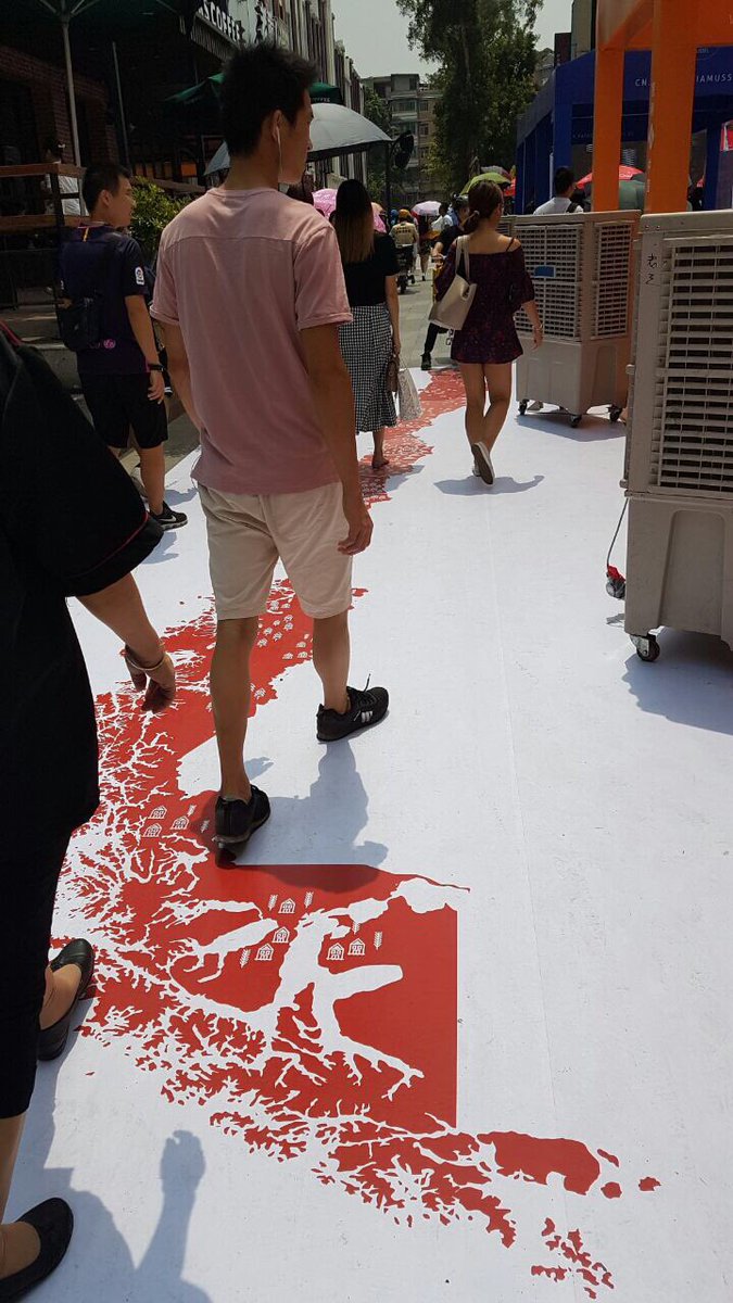 foodsfromchile's tweet photo. Más de 10 mil personas pudieron disfrutar de los productos chilenos en la Activación #FoodsFromChile en Starlight Walk de Guangzhou https://t.co/382CLTFXIx