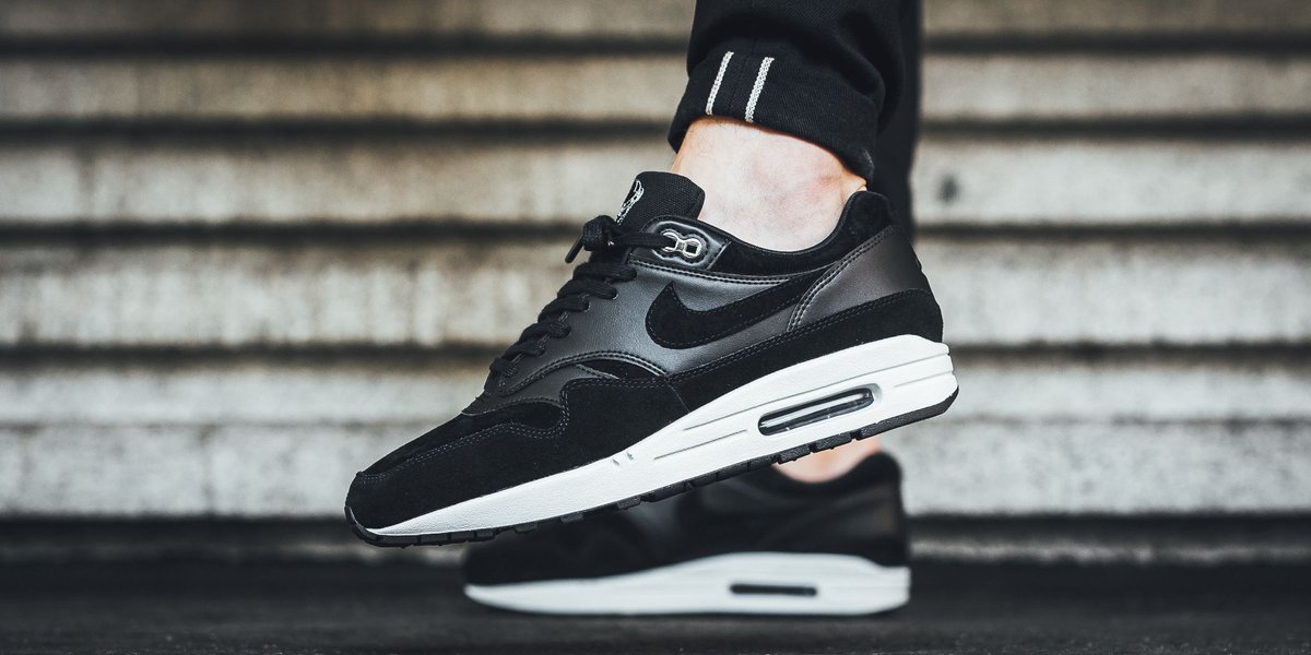 titoloshop's tweet photo. RELEASE ⚫️💀 NIKE Air Max 1 Premium #RebelSkull
MON 4th SEP 🔺 9AM CET
➡️ https://t.co/y8mOv6P4kB https://t.co/nEPGkQna5p