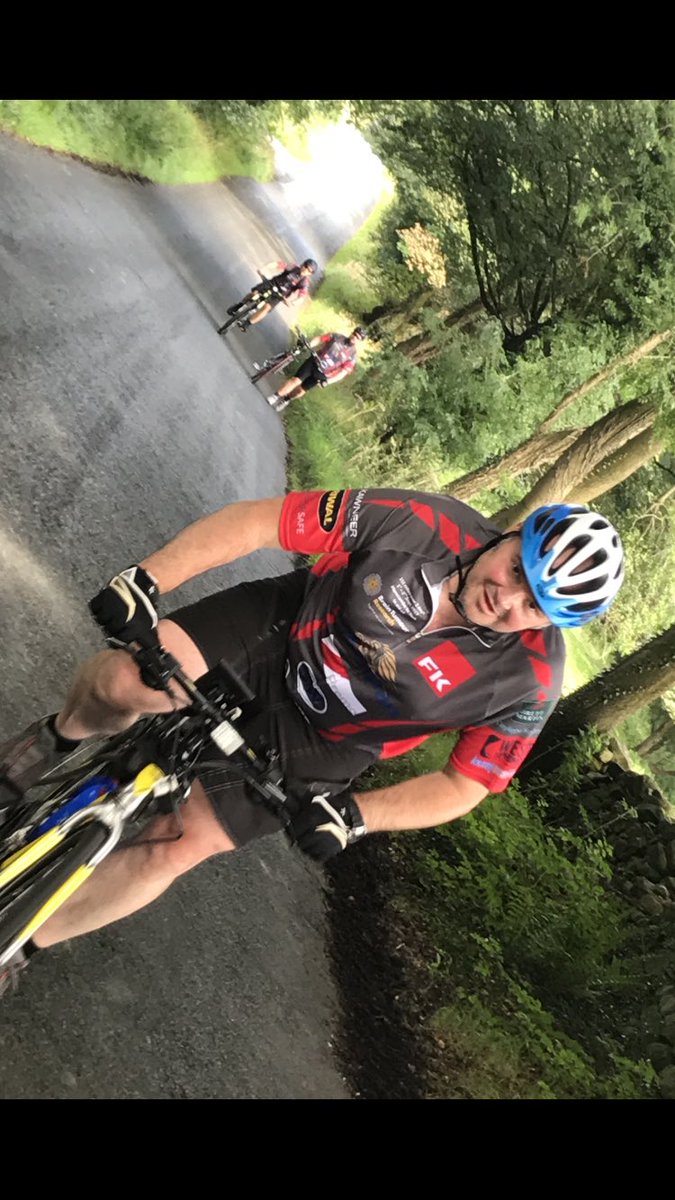 robbo5099's tweet image. What an amazing few days with friends from @FKGroupUK raising money for @braintumourrsch #foraspecialgirl #proudofeveryone #achingtoday 🚴⛰🔥🍺