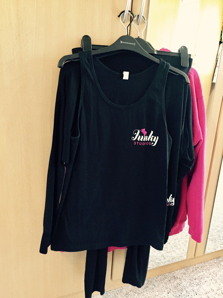 Funky_Studios's tweet image. Well the Funky gear is out and ready! Time for an exciting new year ahead! Bring it on!#Bringontomorrow #funkyfuture