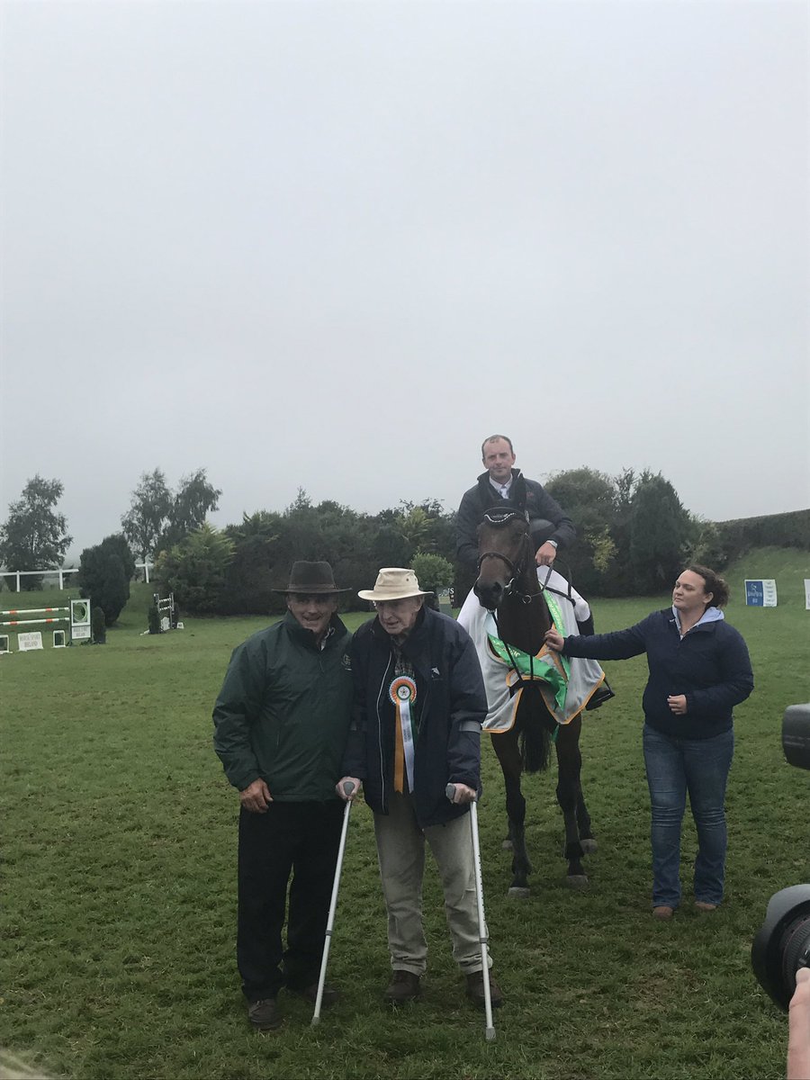 Irishhorsegateway tweet media