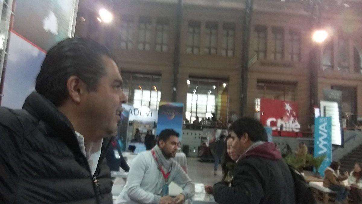 pedrocastelan's tweet photo. Seguimos en la Feria #VyVA en #SantiagodeChile promocionando nuestro #IxtapaZihuatanejo #AlianzadelPacifico @erescalona11 @VisitIZ https://t.co/SitYHQcpvl