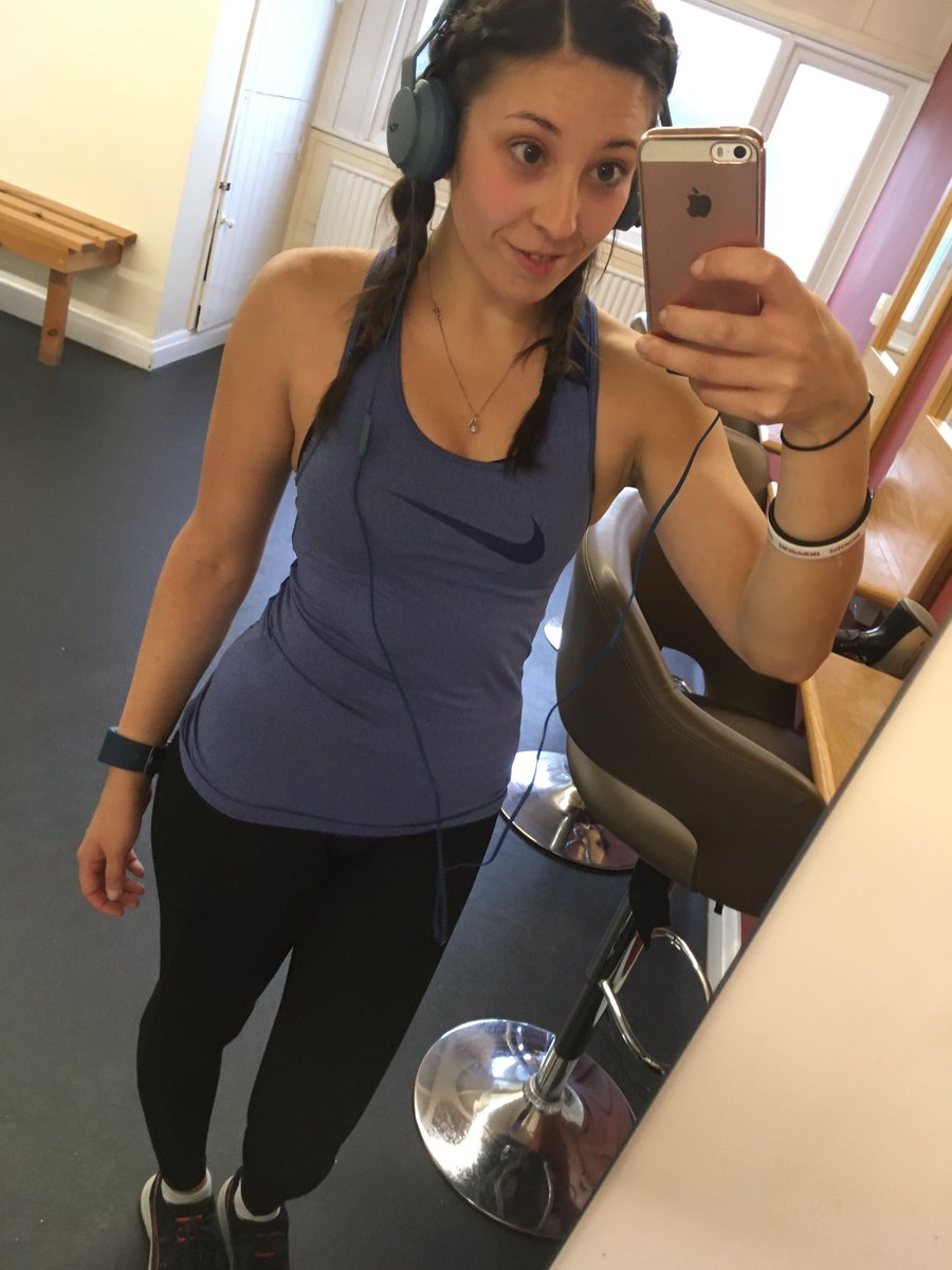 LittleAbsTone's tweet photo. Gym day - legs, abs and arms session #gymtime #gym #fitness #FitnessMotivation #fitness #sunday #healthy https://t.co/HJAx8dI6jQ