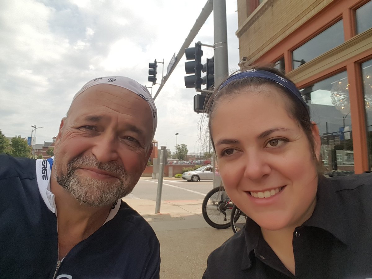 STLsherpa's tweet photo. Always schedule a long bike ride to go past a coffee stop where your favorite daughter works. #extrabeans #magpie https://t.co/JRJhpxcuVS