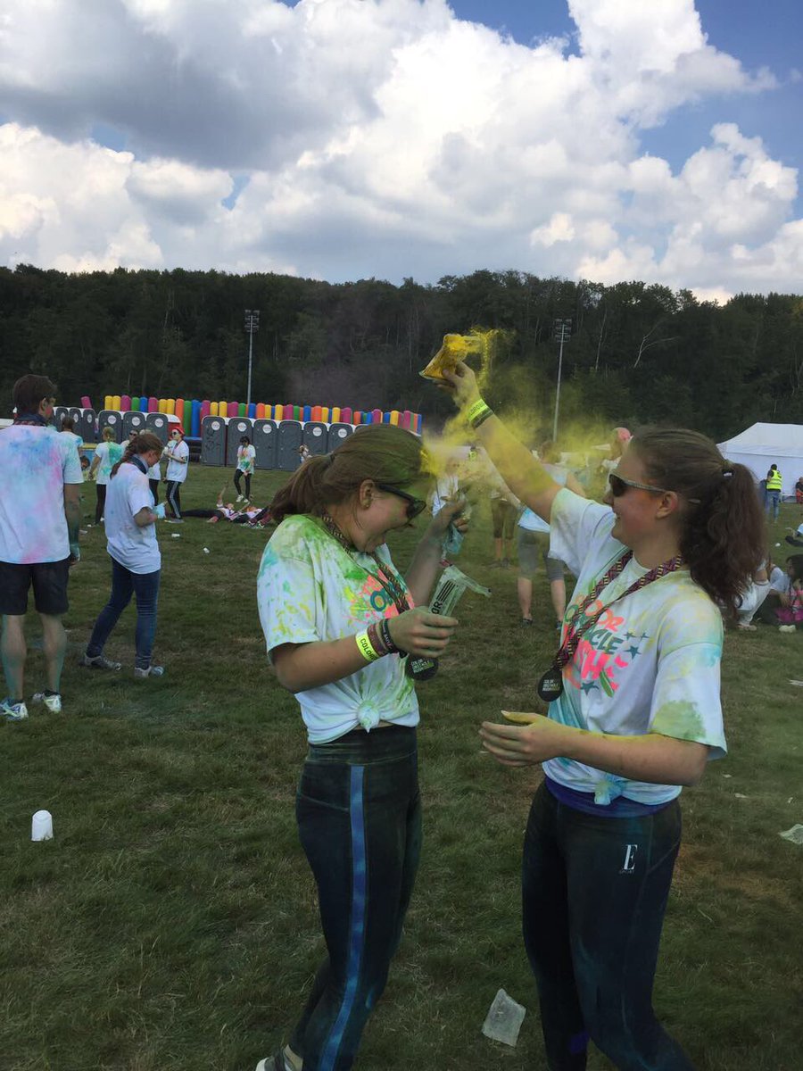 vicky_bandit09's tweet photo. #colorobstaclerush2017 @obstaclerush https://t.co/q1cGqucZqr