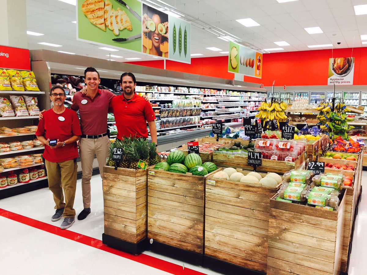 austinghawes's tweet photo. #T2609 is crazy about our new chalkboard signing!  #freshandfull #angryatouts #GESF @AshleeAshpete78 @lloyd_felix https://t.co/NLEGvvzyPI