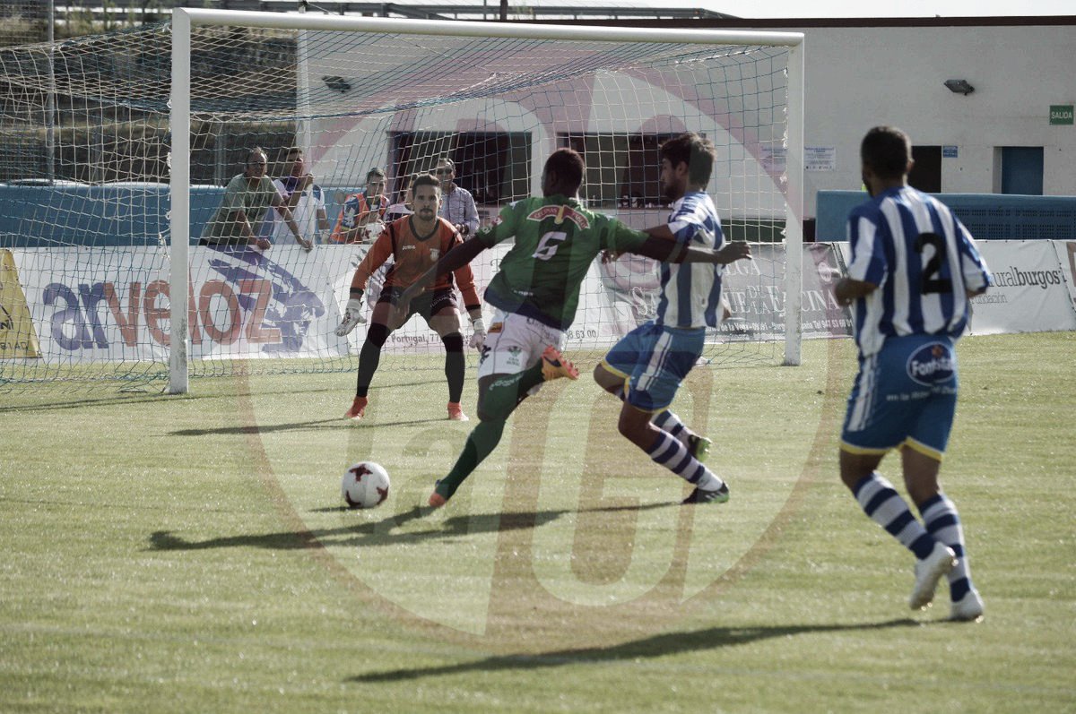 CRÓNICA | <a href="/ArandinaCF/">Arandina C.F.</a> 1-2 <a href="/AtleticoAstorga/">Atlético Astorga F.C.</a> 'Remontada de líder en El Montecillo' vavel.com/es/futbol/terc…
📷<a href="/D_lagrada/">Desde la Grada</a>