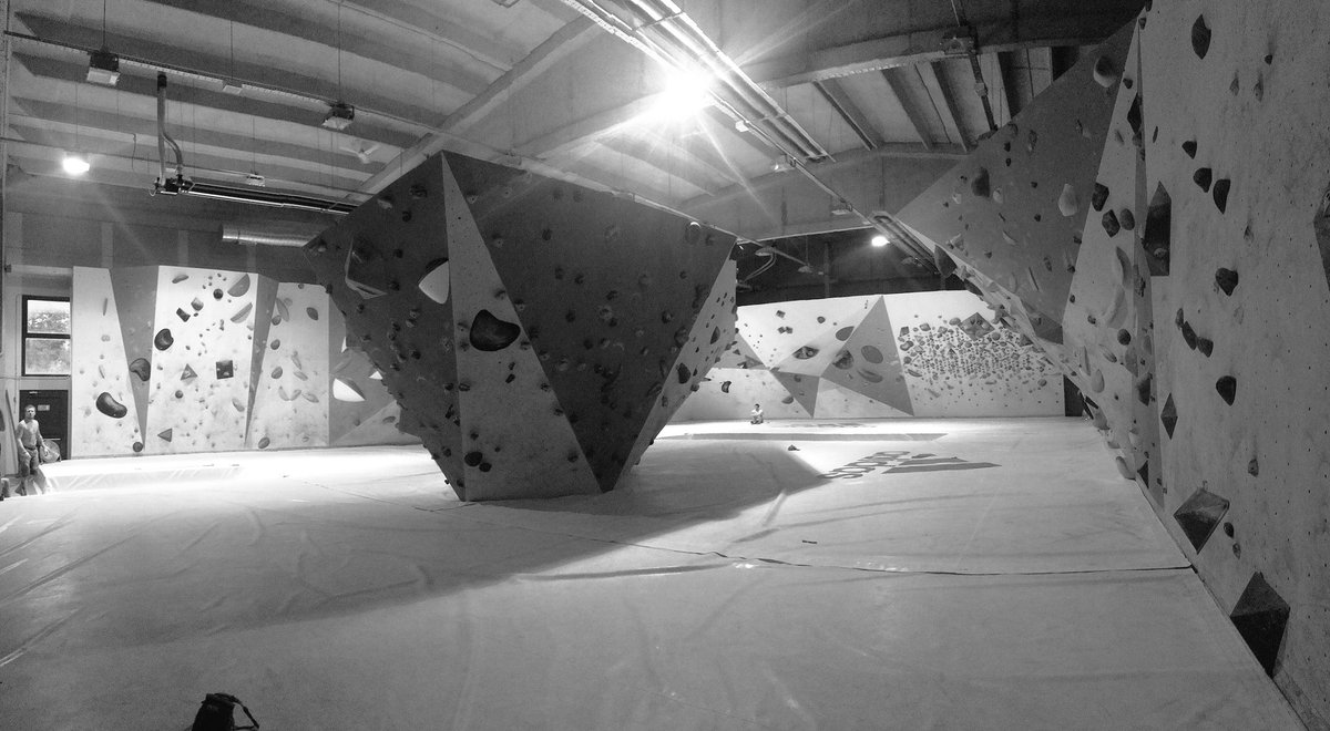 SloClimbing's tweet photo. What a great weekend. Finally fully motivated for climbing but could squiz cycling into tight schedule and unpredictable weather. https://t.co/uGOWl0i1R4