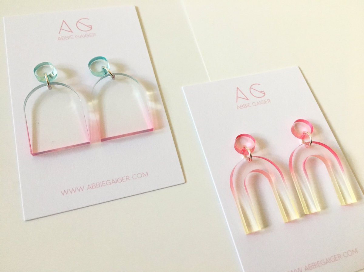 AbbieGaiger's tweet photo. Hi #CraftHour! This week my new collection has been coming along nicely - here are a couple of my new earrings! https://t.co/PNDZHb1bAl