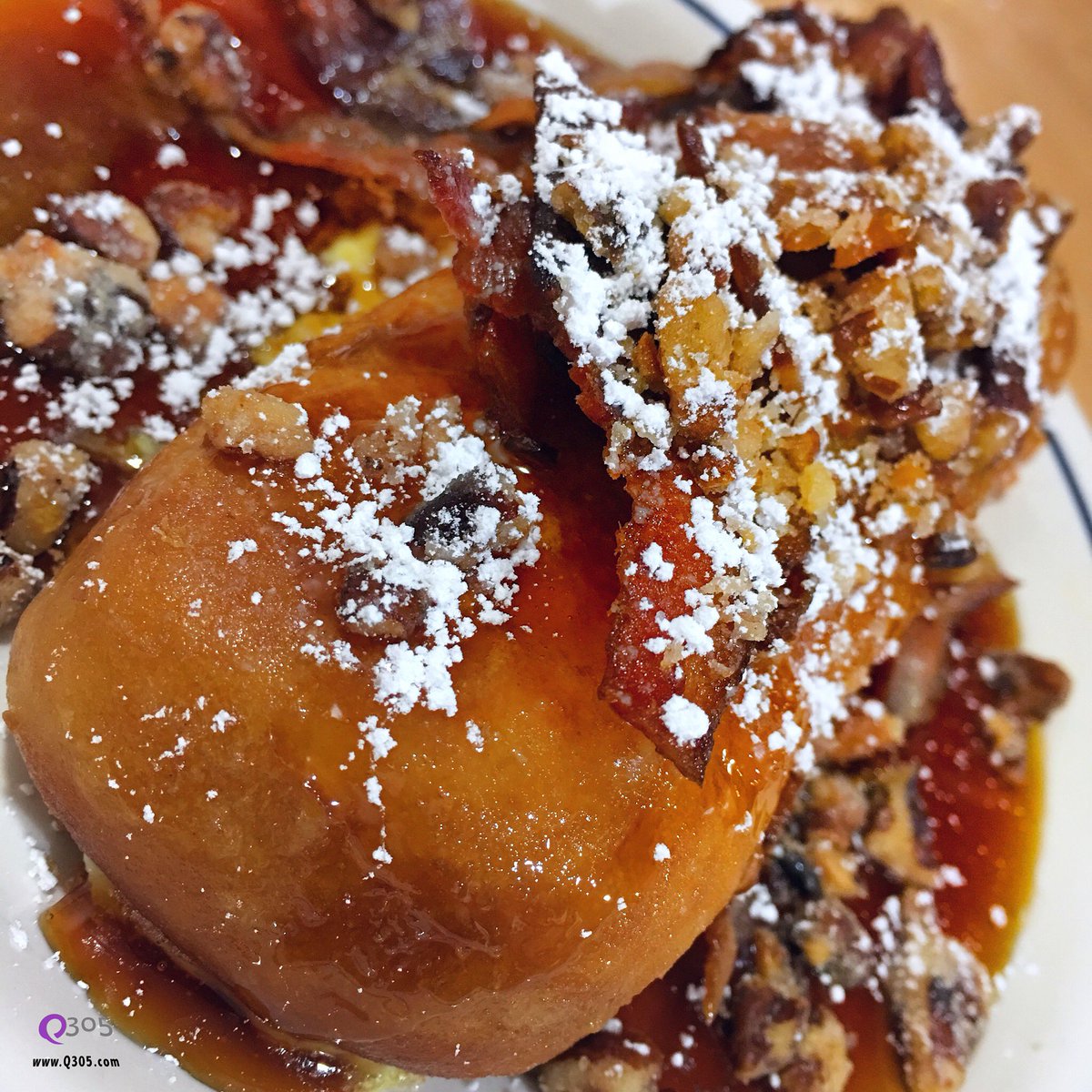 Q305TV's tweet photo. You gotta try this! #french #toasted #donuts #bacon and #maplesyrup #bavarian #creme @ihop #ihop #baconandmaple https://t.co/hVbQ0EMeTB