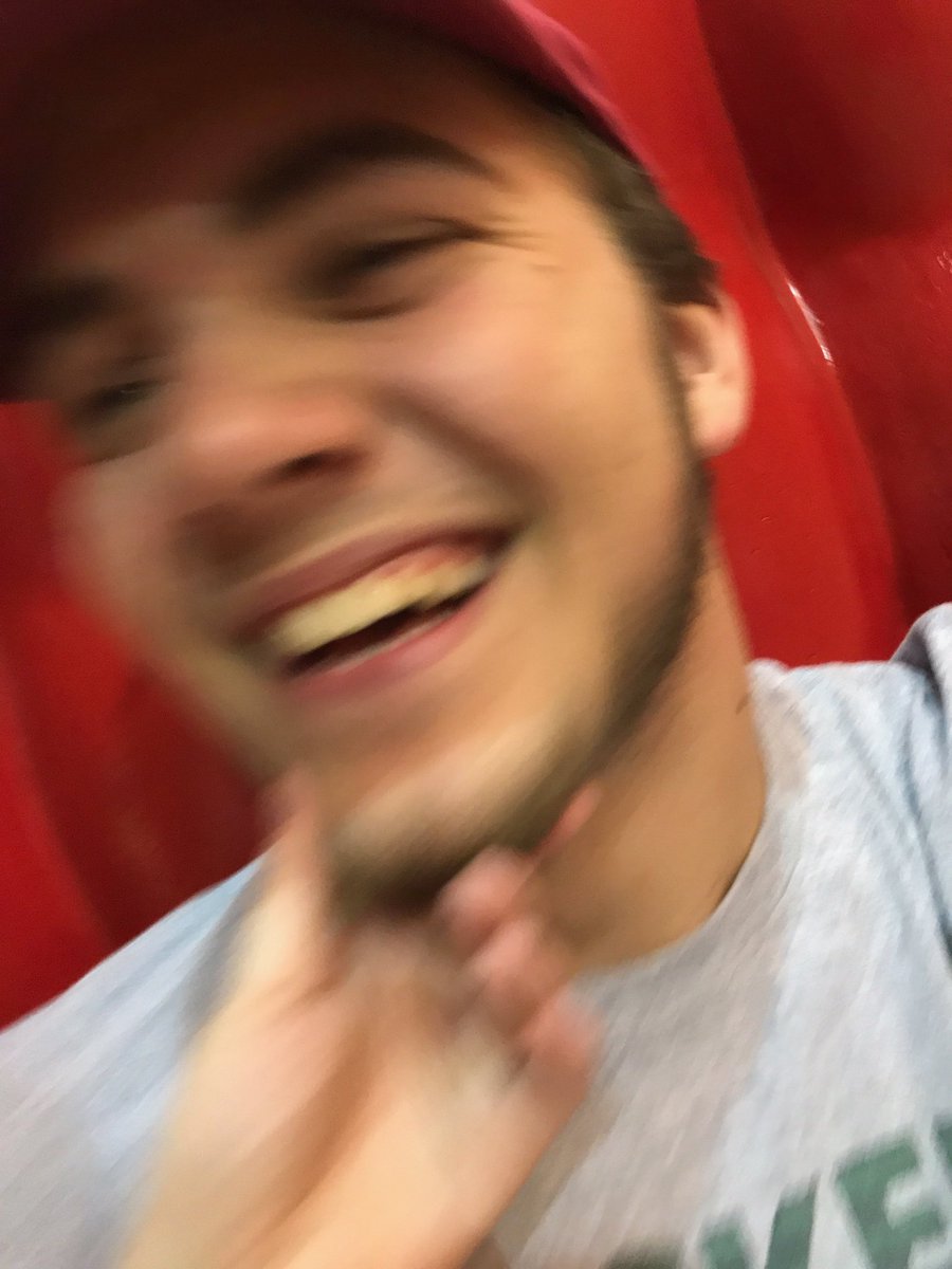 justicejanae_'s tweet photo. Help make my senior year hoco special! #bringlukehome (ps he seriously won't come home unless this hits 500 so help a gal out) ❤️❤️ https://t.co/1NkevdngPW