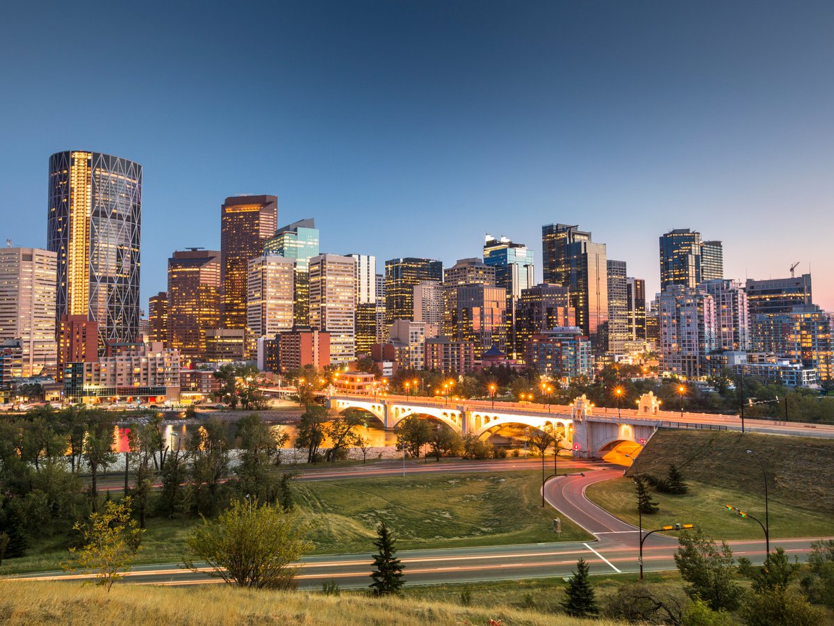bitemojo's tweet photo. RT @CNTraveler: Looking for a place to move? These are the 10 most livable cities worldwide https://t.co/WzlyiLs3sq https://t.co/wCFVVy5Upw