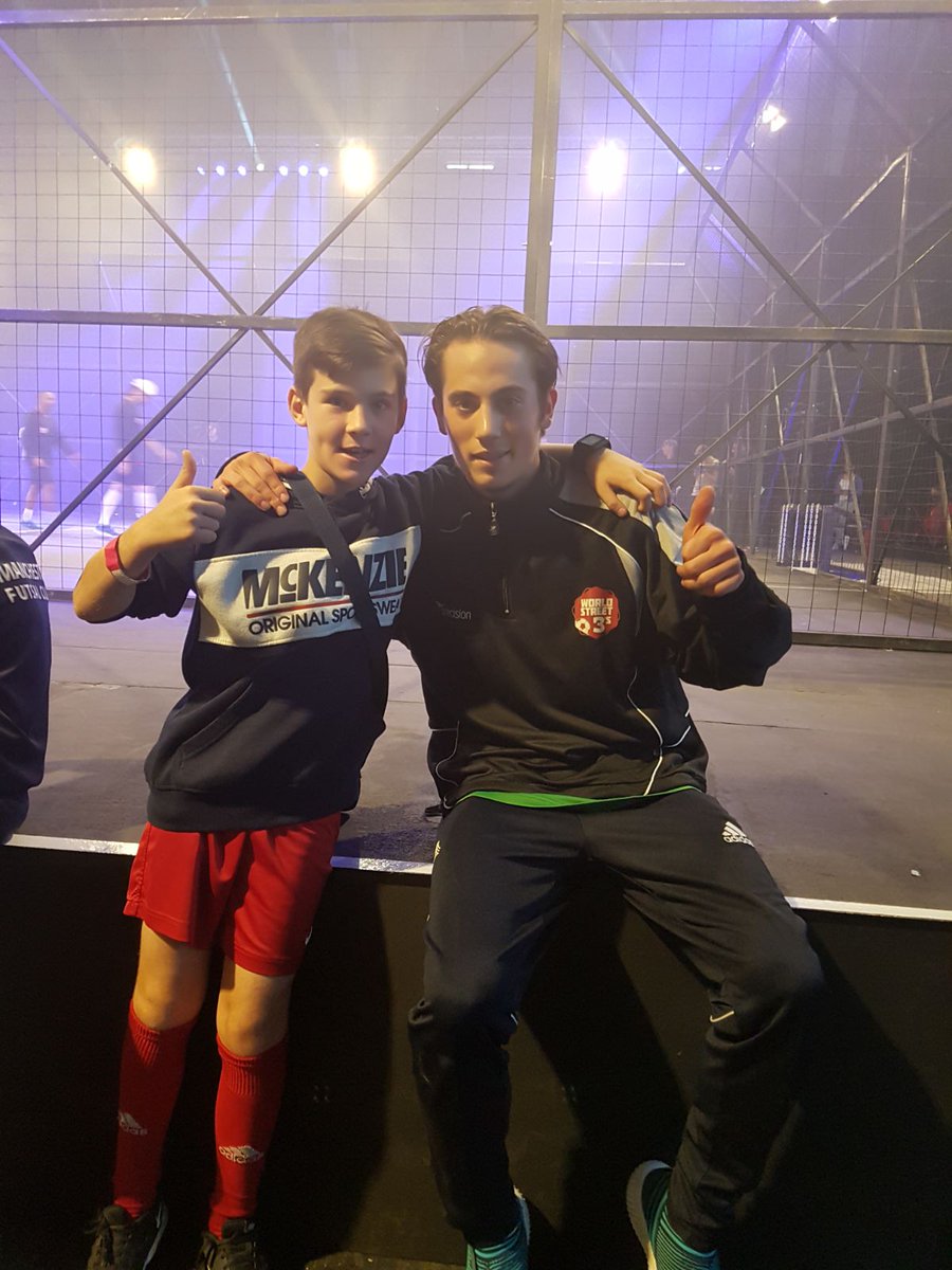 pinkypoo0's tweet photo. @SoccerexFF my son thoroughly enjoyed today thank you to ALL the players it made his #sunmerholidays he is now hooked to learning #freestyle https://t.co/GVvXdOqthG