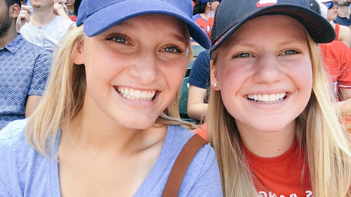 _hannahgrace__'s tweet photo. 🎉🎉HAPPY BIRTHDAY TWIN!!🎈🎈I hope you have an amazing day! Miss you and love you!!! https://t.co/sOKrm7mqRe