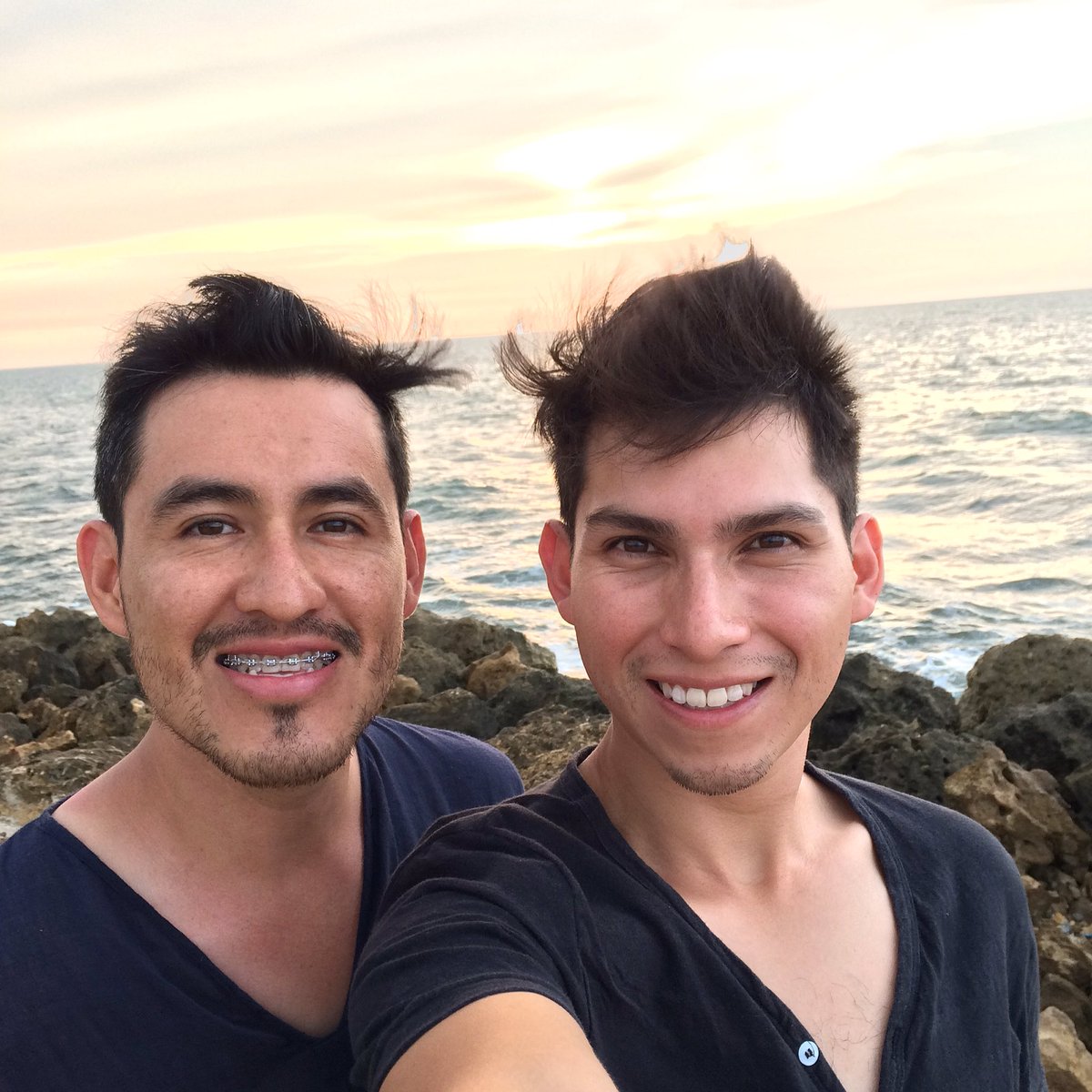 EfrainPaulino_'s tweet photo. Cartageneando andamos @ArthurLopher #colombiando #latam #sunset https://t.co/l7D8JkkJqM