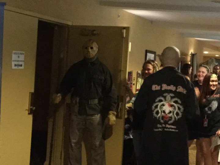 MobotBlog's tweet image. Days of the Dead VS the Monster Squad tuesdayswithmobotblog.wordpress.com/2017/09/03/day…