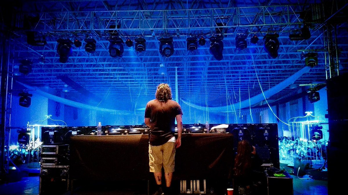 ForbiddenMex's tweet photo. Gracias #Querétaro
Foto: @allexdleon 

Compartan sus fotos con el HT #ForbiddenFestival 📸🎶⚫️⚪️ https://t.co/5TZHV37rQj
