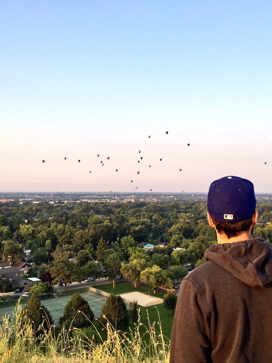 sheriwilso's tweet photo. Got up with the sun to catch the @spiritofboise final launch! #iamboise https://t.co/ahYpuxTrVq