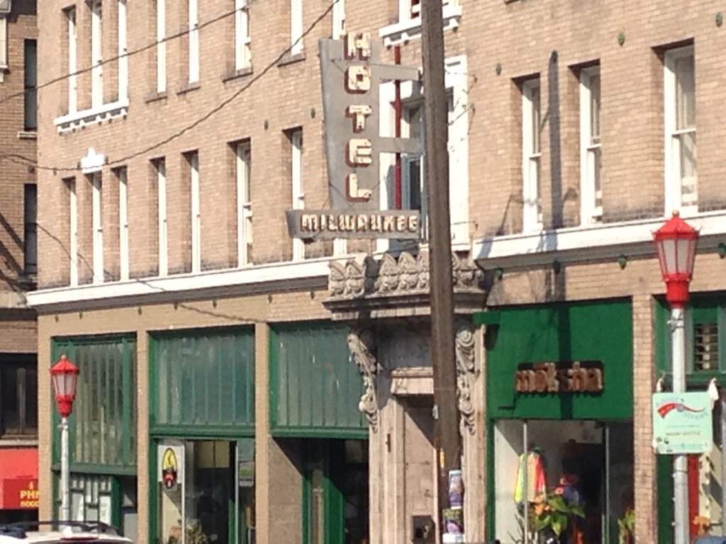 TarheelinWI's tweet photo. Who knew?
#Seattlesights https://t.co/XHPT6o2TfI