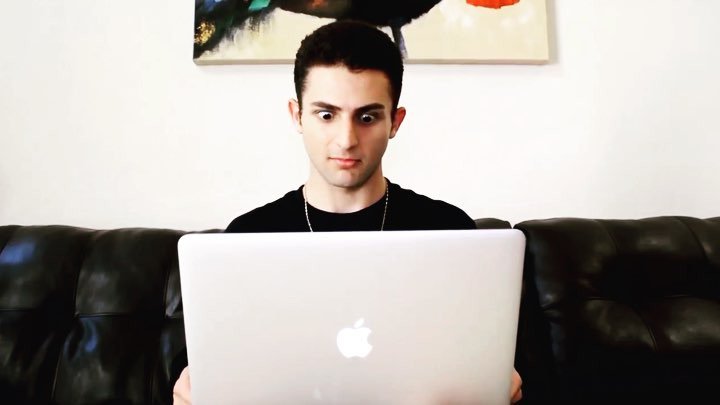 EnacheLarisa024's tweet photo. When @issa gives u a follow and u weren't fucking ready
#ISSATWAIMZTO3MIL https://t.co/ObzzAXyEJ1