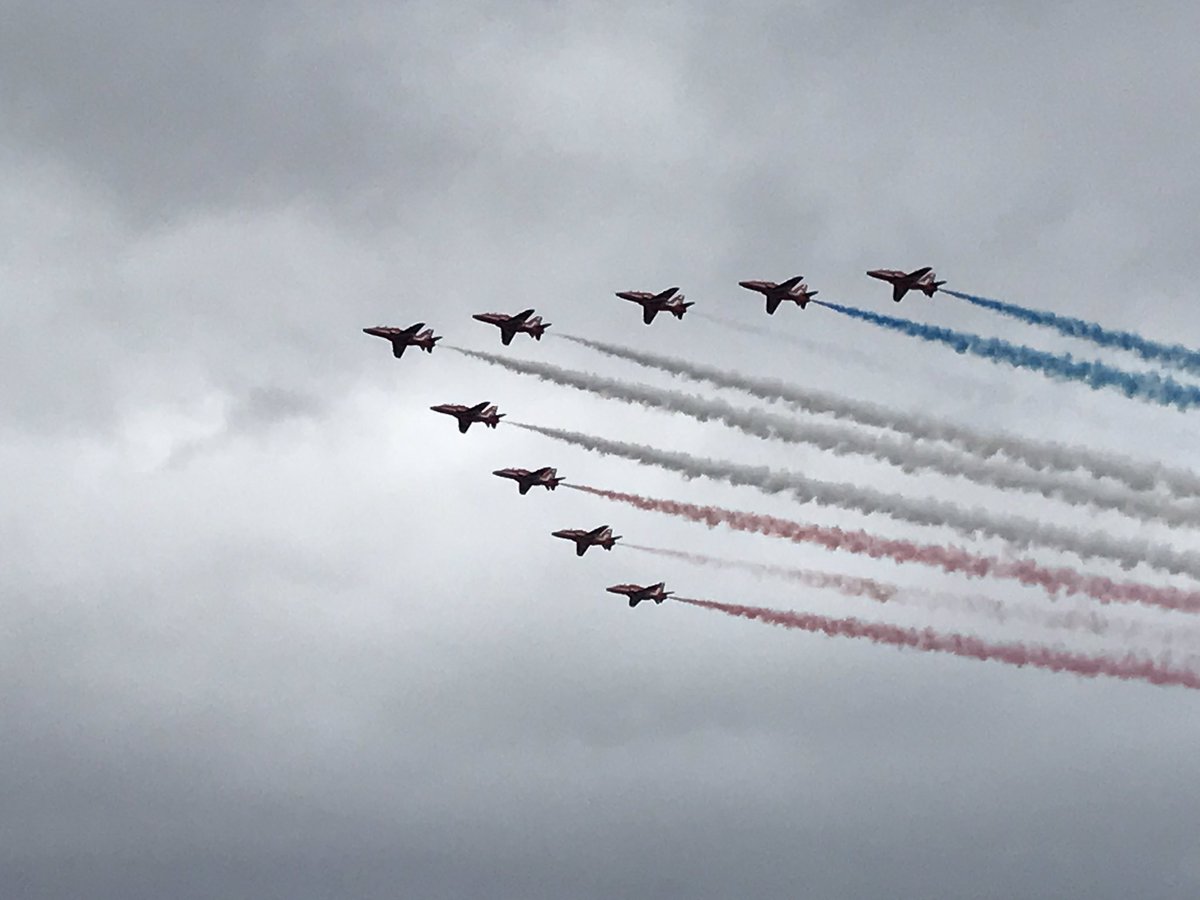 1980_lj's tweet photo. @rafredarrows as always, great display @ScottishAirshow https://t.co/pKPYEe6UYa