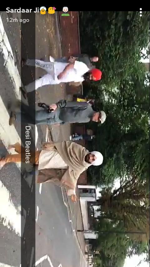 Sheetal_dd's tweet photo. Masti on zebra crossing...😍
#desibeatles 
#hadtanii 
@diljitdosanjh https://t.co/oHvioXB0na