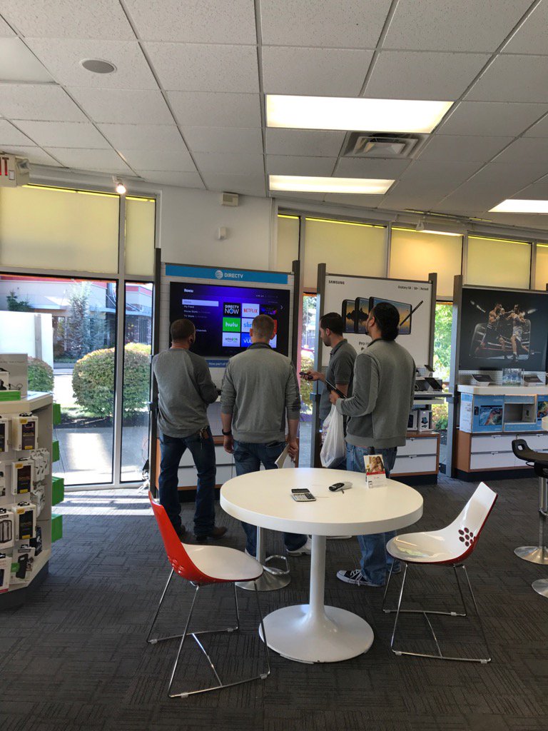 TeamATT_NB's tweet photo. Practice makes perfect! #Demo #DTVNOW #DTV #ATT #cleanslate #NewBiegeIsReady #OurNe @jax6396 @JessyMBenitez @pnixnix https://t.co/7yJEqaeTlp
