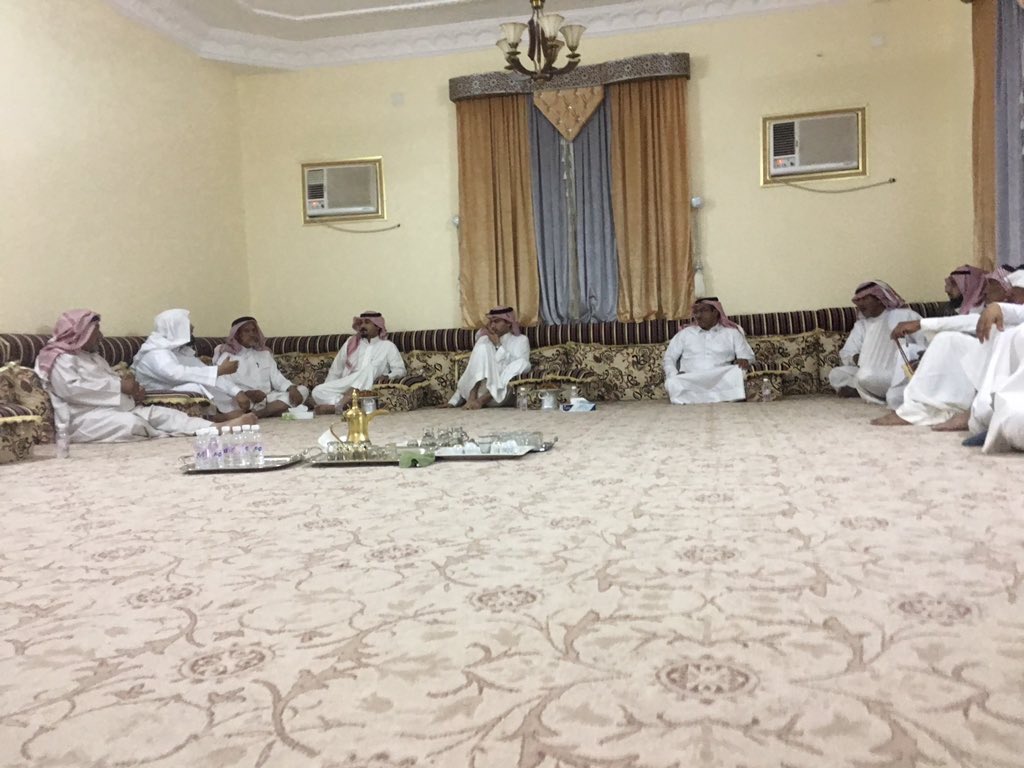 Almahanee's tweet photo. صور من ضيافة الشاعر سعد مشخص الروقي للشيخ بندر بن متعب بن محيا https://t.co/hgCjIr3y82