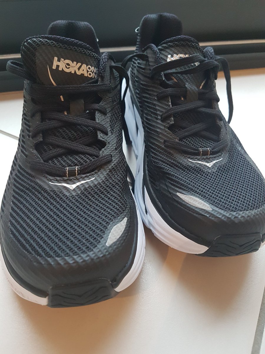 PhilNuss's tweet photo. Héhé @Defi_Respire j'ai craqué ;=) #ProuveQueTuRespire #DefiDeMalade cc @HOKAONEONE https://t.co/OaFVDV1Gyr