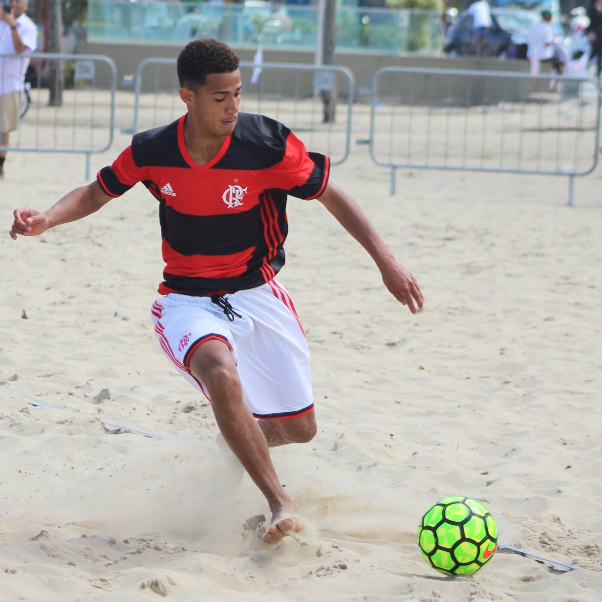 O Flamengo perdeu a final da Copa Sul/Sudeste/Centro-Oeste para o Vasco por 4x3, na prorrogação!