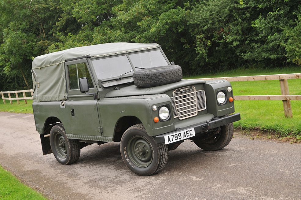 TorqueMonkeys's tweet image. ROAD TEST - SERIES 3 LAND ROVER via @classicsworlduk bit.ly/2x7y8SL