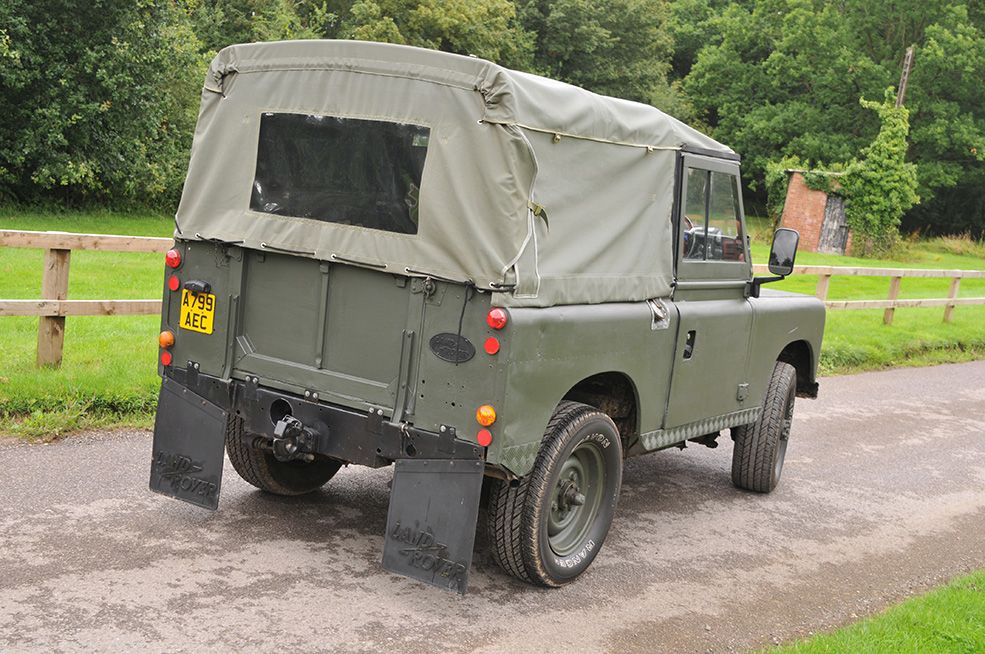 TorqueMonkeys's tweet image. ROAD TEST - SERIES 3 LAND ROVER via @classicsworlduk bit.ly/2x7y8SL