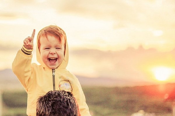 bitemojo's tweet photo. RT @TravelPulse: 6 Ways to See Europe with Kids for Less https://t.co/YNPXYz3j3h #familytravel #travel #traveltips https://t.co/fdrGlpmGoI