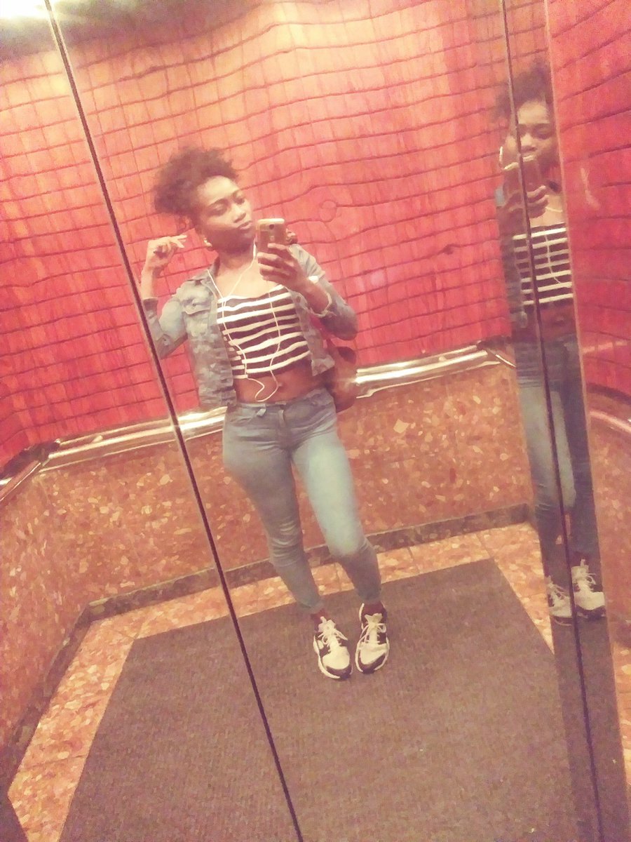 ____prettE's tweet photo. Slim Thicky 💎💦 https://t.co/reFBHKbsNM