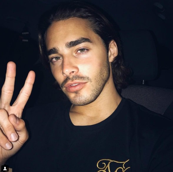 DeathEatersRPG's tweet photo. Erik ROWLE
• 25 ans
• Professeur d'Histoire de la Magie à l'Université
• Sang pur
• Neutre
• @Erikrowle https://t.co/K2lShF4oSx