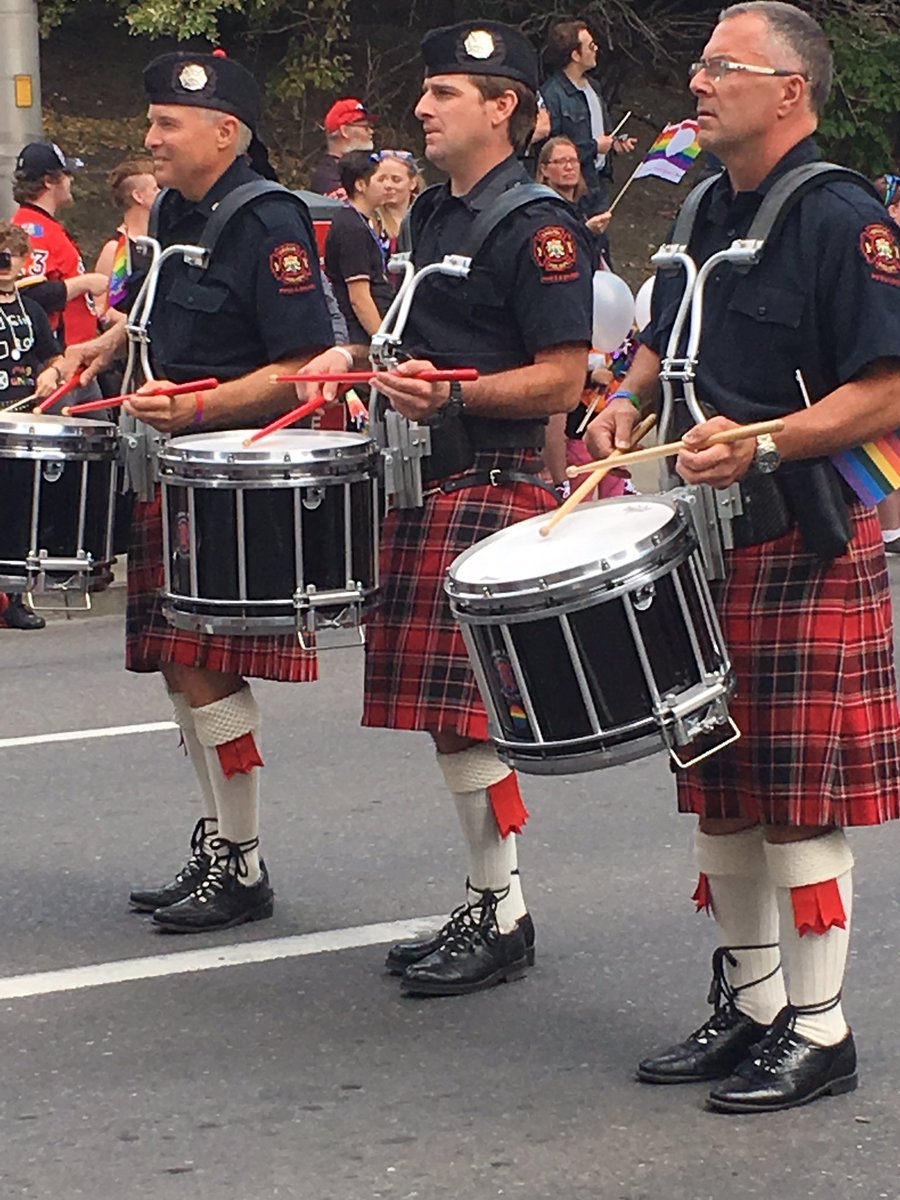 Raging Grannies, <a href="/HarveyTheHound_/">Harvey The Hound</a>  FirfighterPipers and Elvi! 
#yycPride #yyc