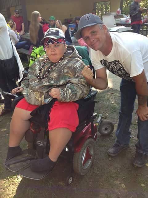 TrueMMAHOF's tweet photo. Doing what Legends do.  Being Legendary .  #LOTC #DOGOODTHINGS TOUR https://t.co/DkDphnAI5w