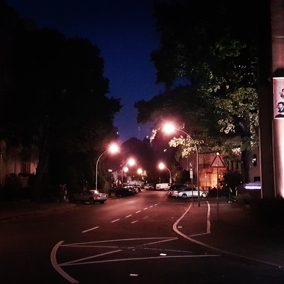 nkroeze's tweet photo. Feels like walking back into a ghosttown... aber a HUGE thanks to @Polizei_Ffm and @feuerwehrffm who mastered an amazing job all day! https://t.co/TMCqjkUYfS