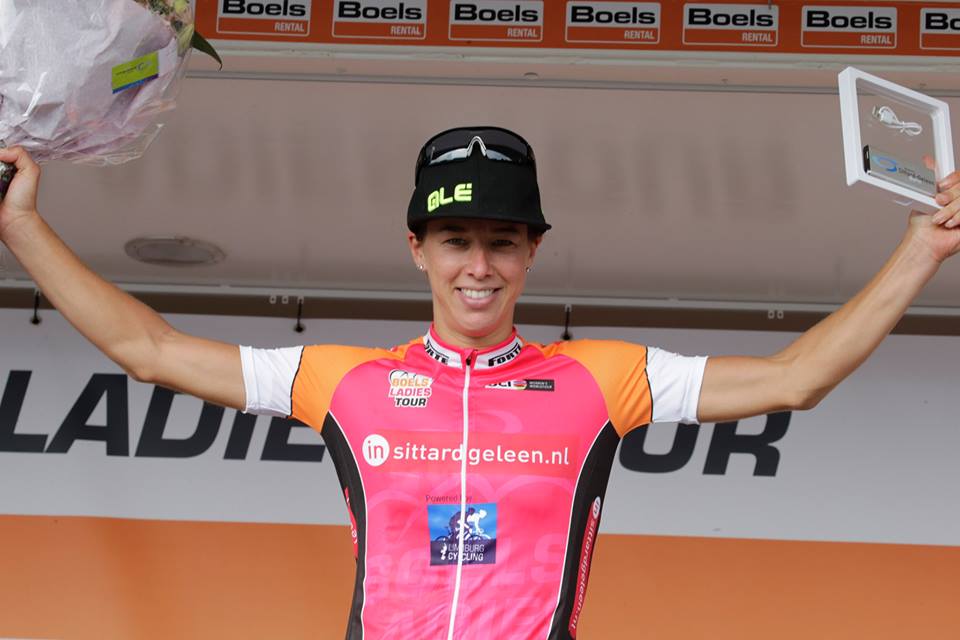 <a href="/JannekeEnsing/">Foodcoach Janneke Ensing</a>, the victory is yours! 
Janneke, la vittoria è tua!
<a href="/ladiestour/">Simac Ladies Tour</a> #uciwwt #ale #yellowfluoorange