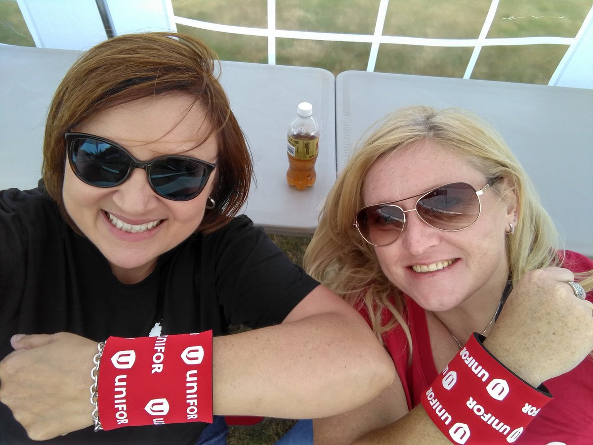 Lanampayne's tweet photo. Thank you @UniforTheUnion Local 219 Nackawic for our wonder woman wrist bands #LabourDaysale #canlab https://t.co/MdFfP4znK2