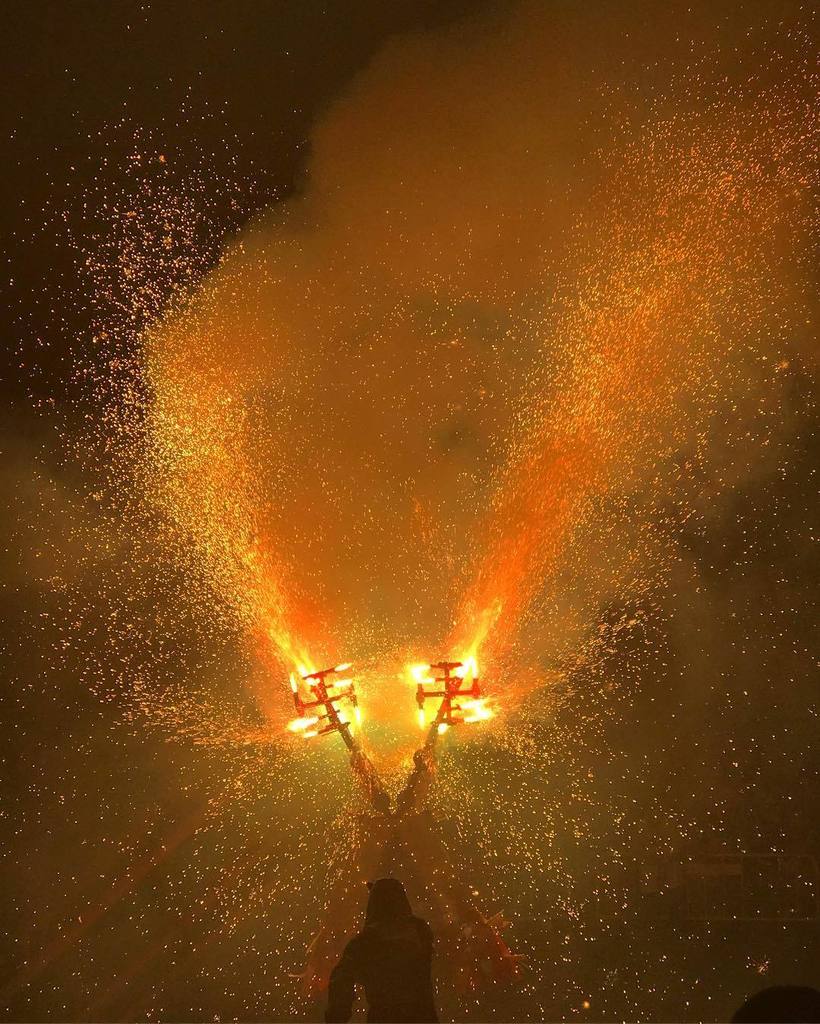 enricbastardas's tweet photo. Bou. #correfocinfantil #moscada #xaldigamanresa @xaldigamanresa @xaldiga.infantil #summer #summertime #warm #fun #… https://t.co/VqwGHRWl3E https://t.co/DDJLzus2Px