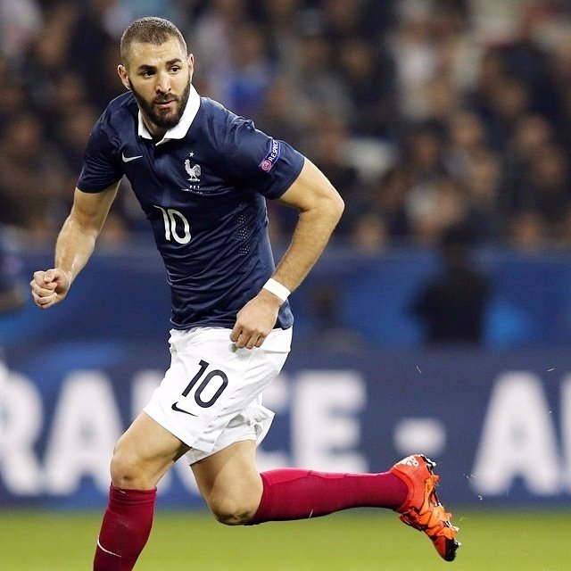 sagalove1's tweet photo. Papa Deschamps s'il te plaît je sais que tu aimes ton fils mais Giroup est  fatigué
France Luxembourg
#FRALUX https://t.co/YVjNR3nW9I