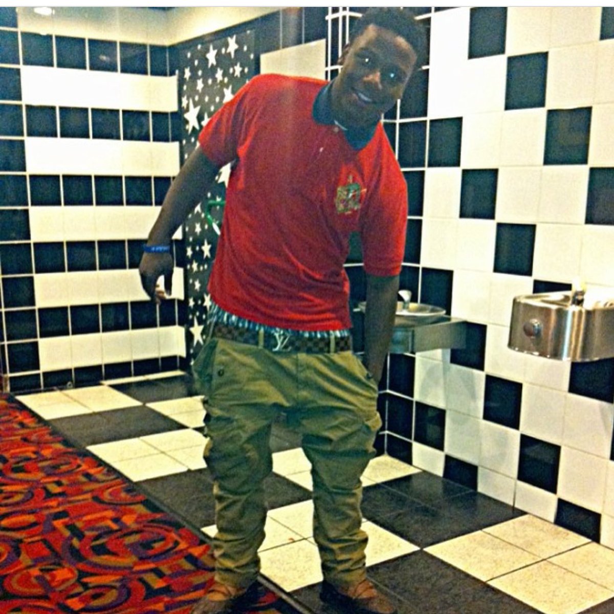 _derricam's tweet photo. 22. ✨Happy Birthday big dawg💙 3rd year... I miss you bro. I love you @iammojoee ball in heaven. See you😘 https://t.co/SnUffh3p4S