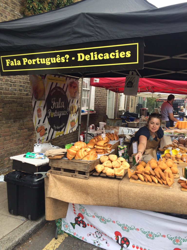 NikiB2018's tweet photo. @silmartaste @RBKCMarkets @MarketTottenham @AngelCanalFest Here’s an action shot from the Canal Festival https://t.co/xByET4KkWv