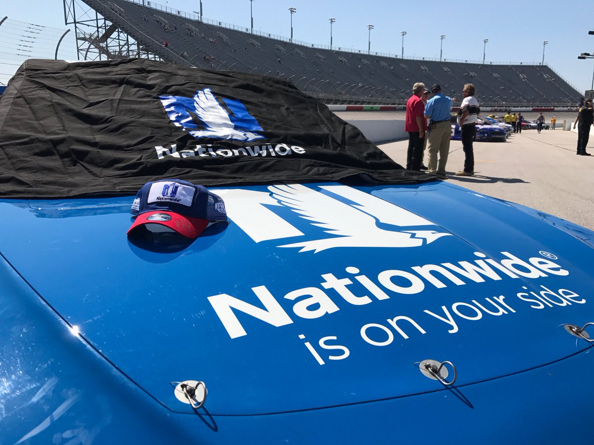 Retweet by tomorrow at 11am ET &amp; 1 lucky winner gets a chance to win a <a href="/DaleJr/">Dale Earnhardt Jr.</a> signed No. 88 <a href="/TooToughToTame/">Darlington Raceway</a> team hat. #Throwback88