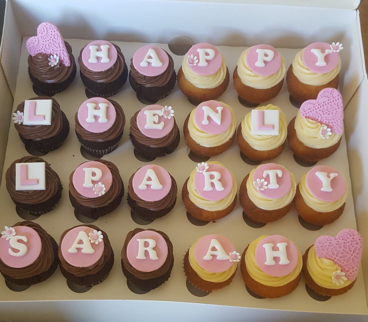 #HenParty #MiniCupcakes  #chocolate #vanilla